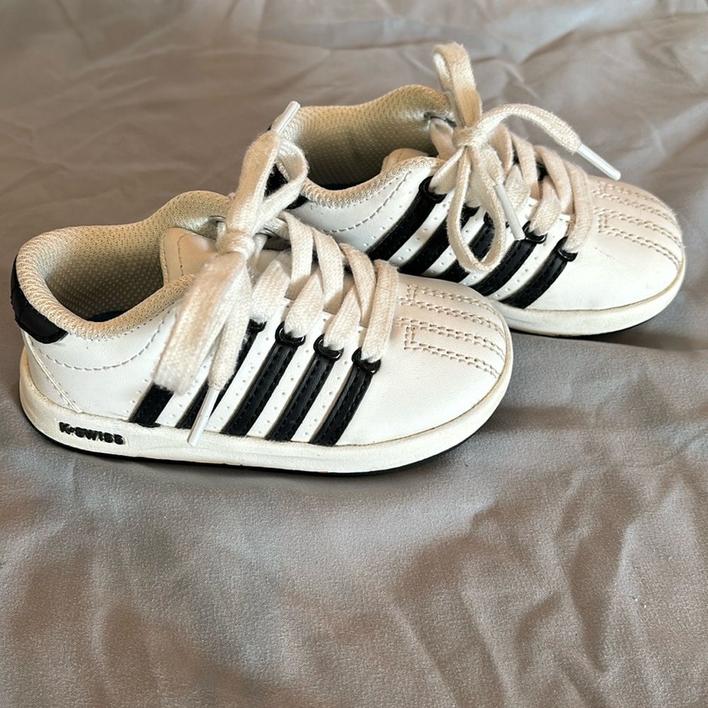 Size 6 K•Swiss Toddler Shoes